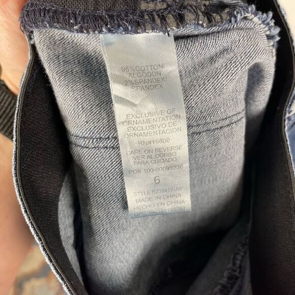 Democracy “Ab”solution Distressed Slim Denim Jeans - Women’s 6 - Picture 7 of 8